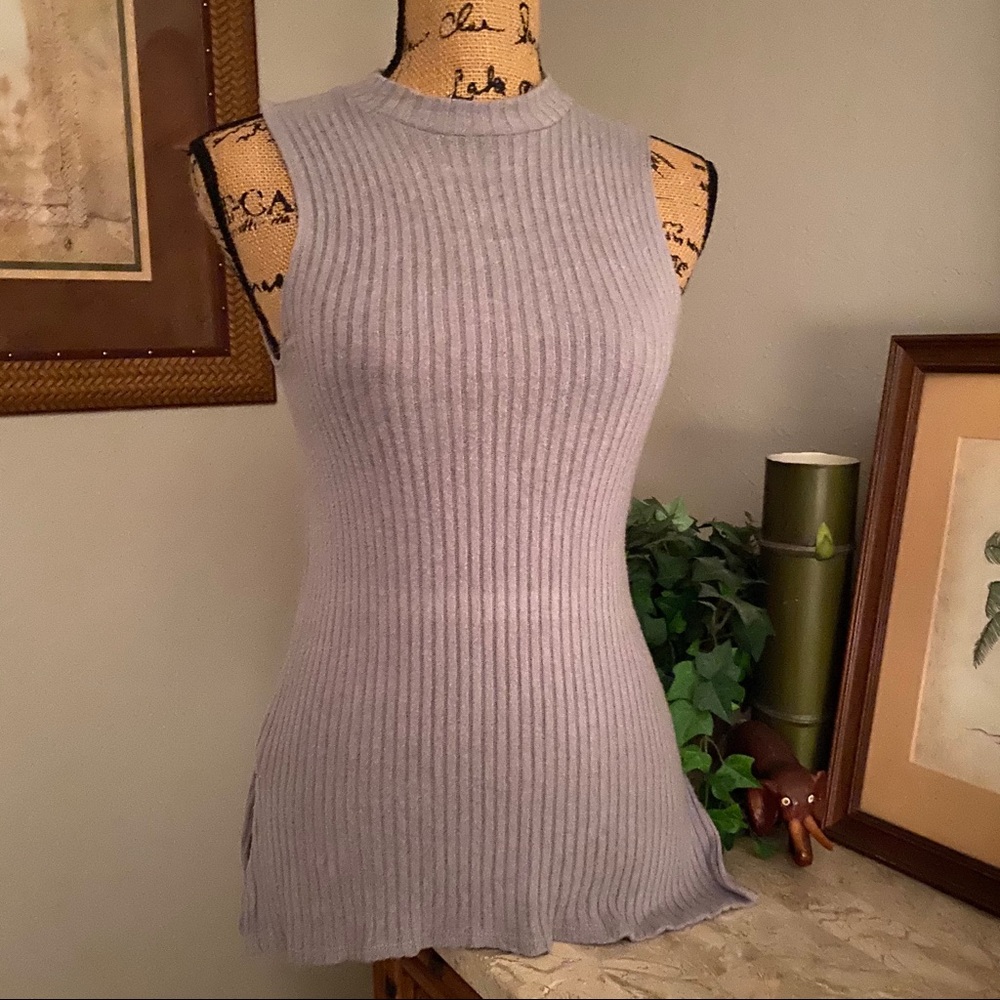 Ribbed Tank